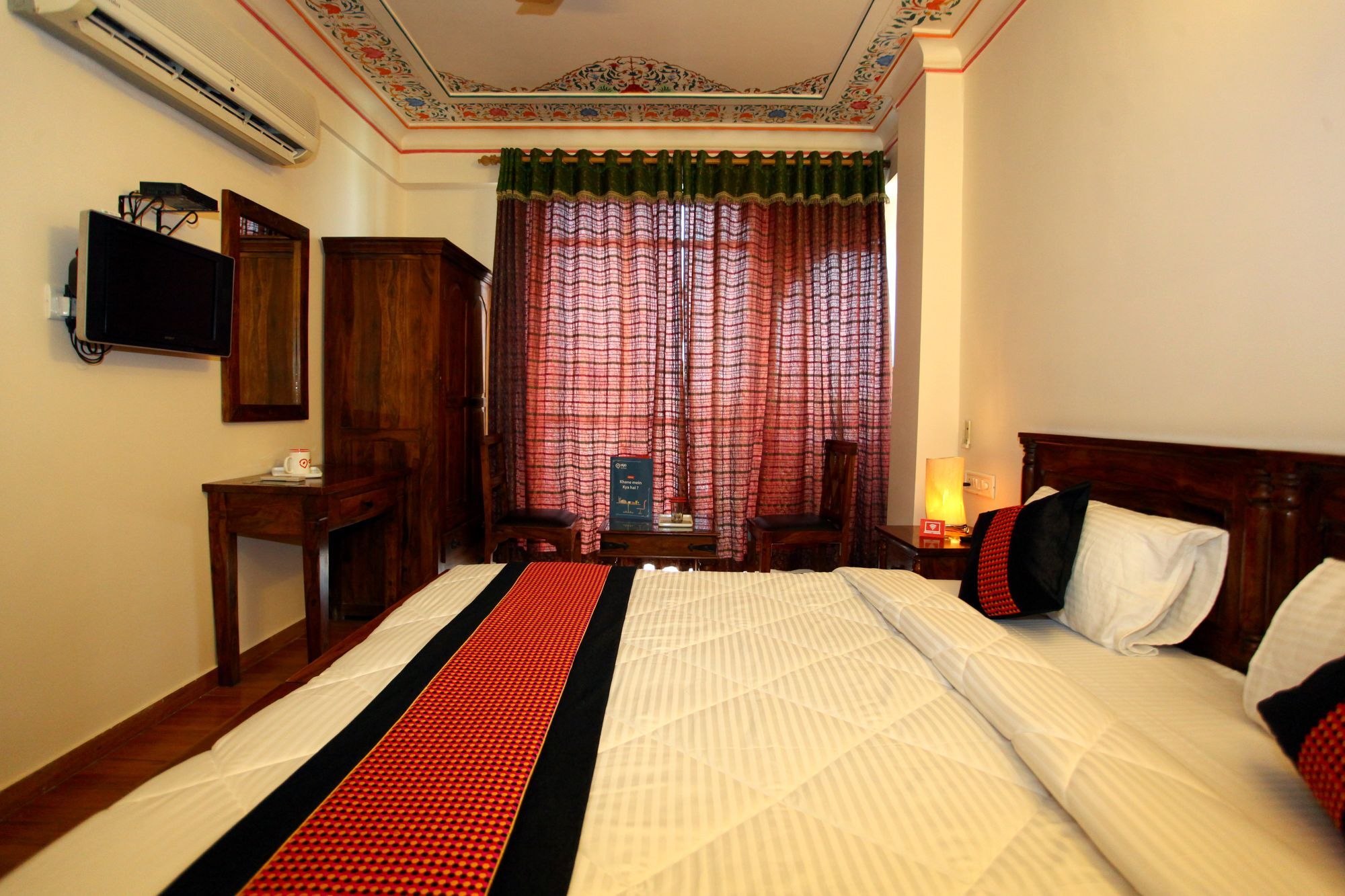 Oyo 2105 Hotel Royal Sheraton Джайпур Екстер'єр фото
